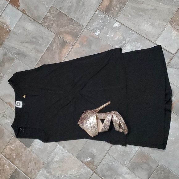 The "Swifty" BLACK skort✨️ - Picture 2 of 4